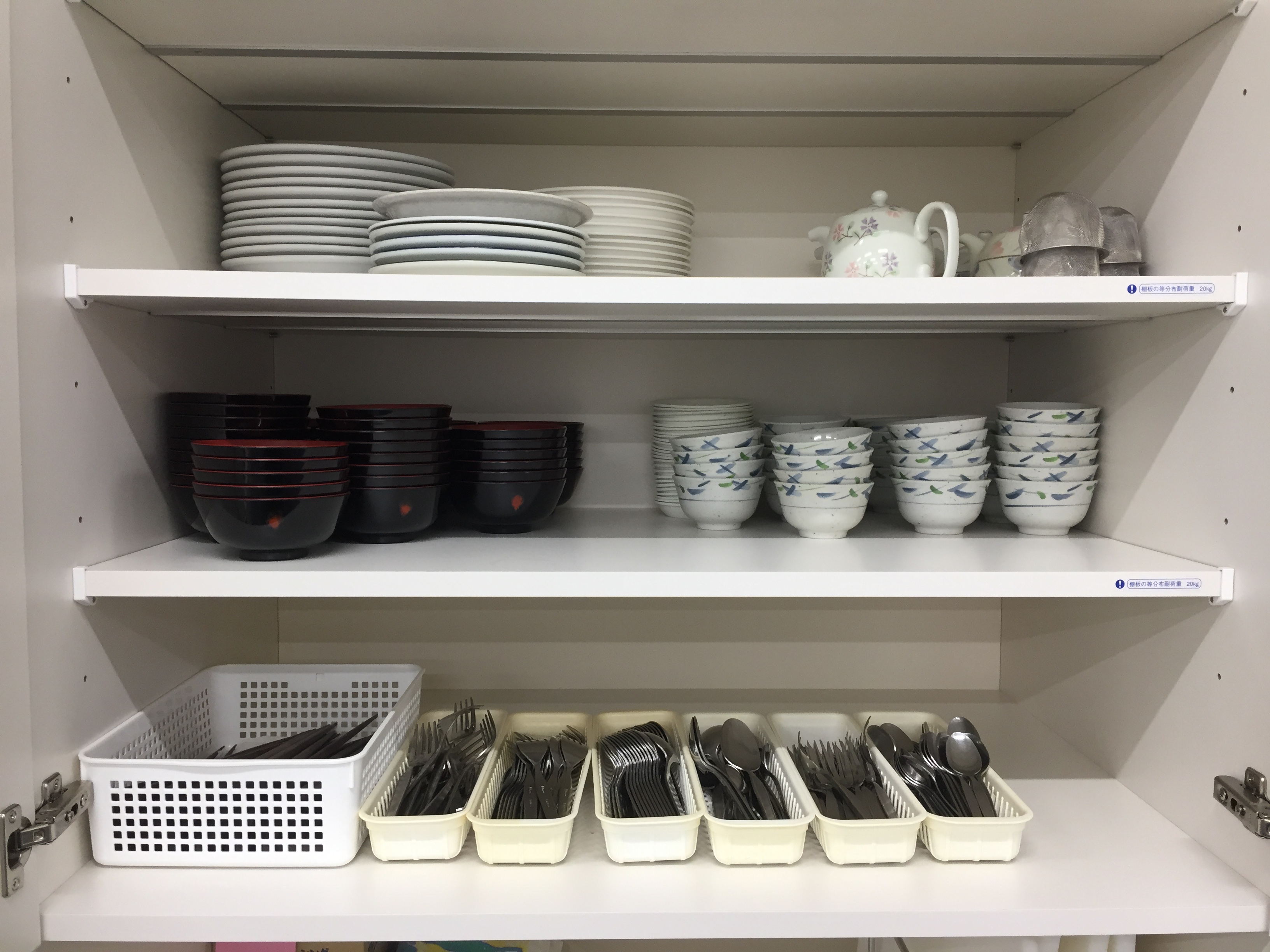 ①種類ごとに収納