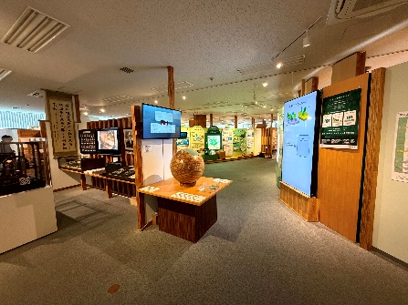 木材・合板博物館の展示全景