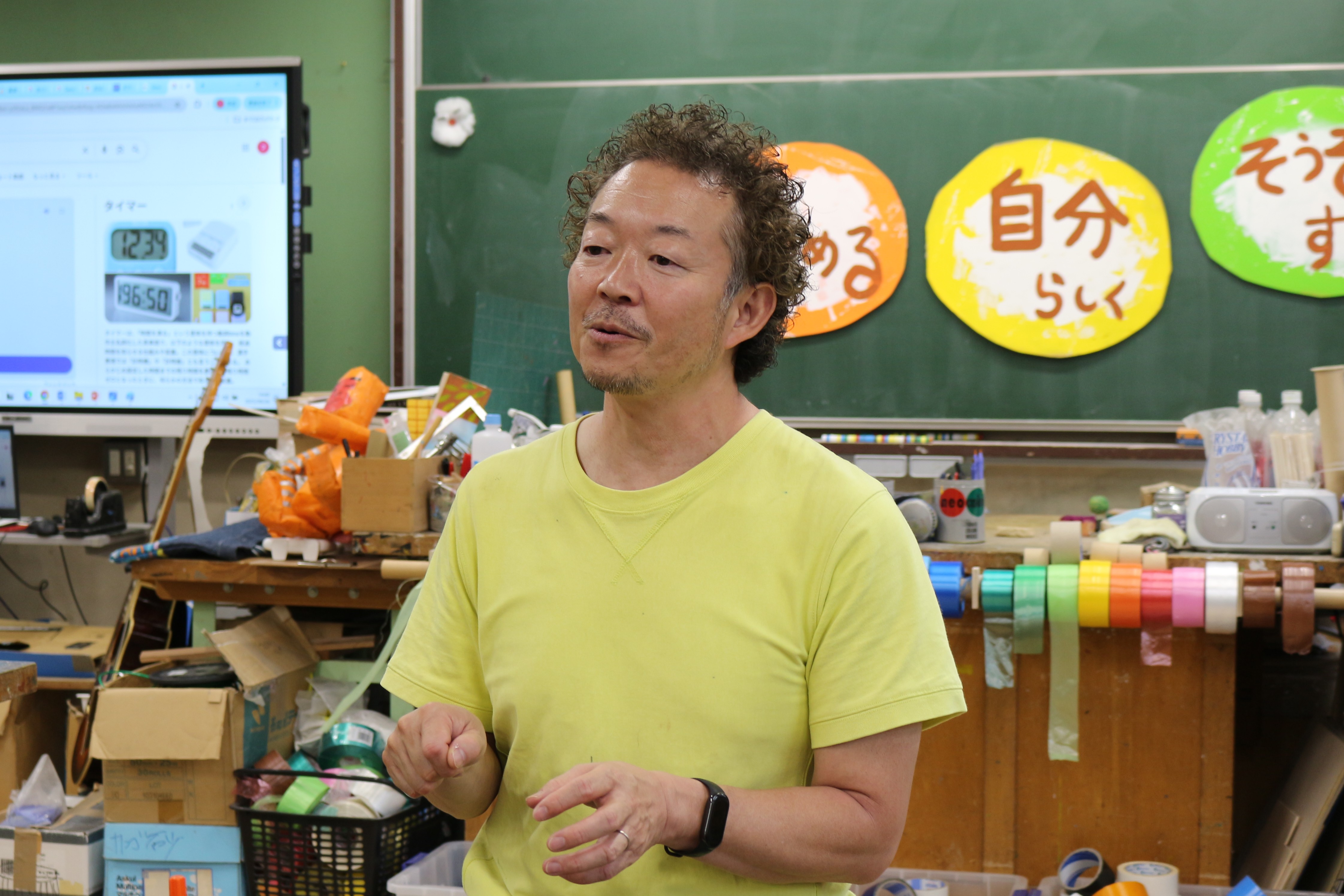 以前の勤務校で作られたサルの作品